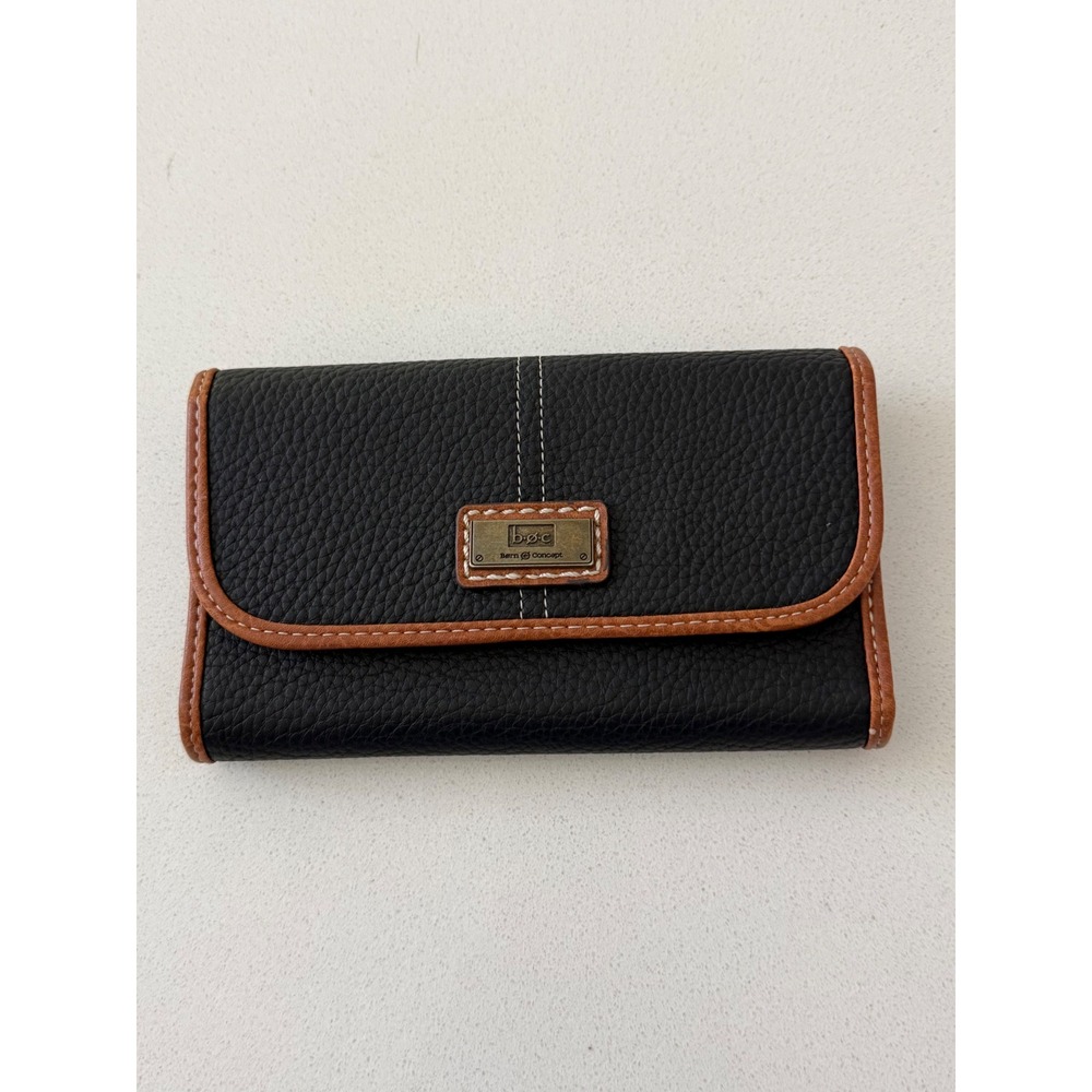 B.O.C. Born Concept Black Pebbled Trifold Wallet Brown Trim Stitching NWOT